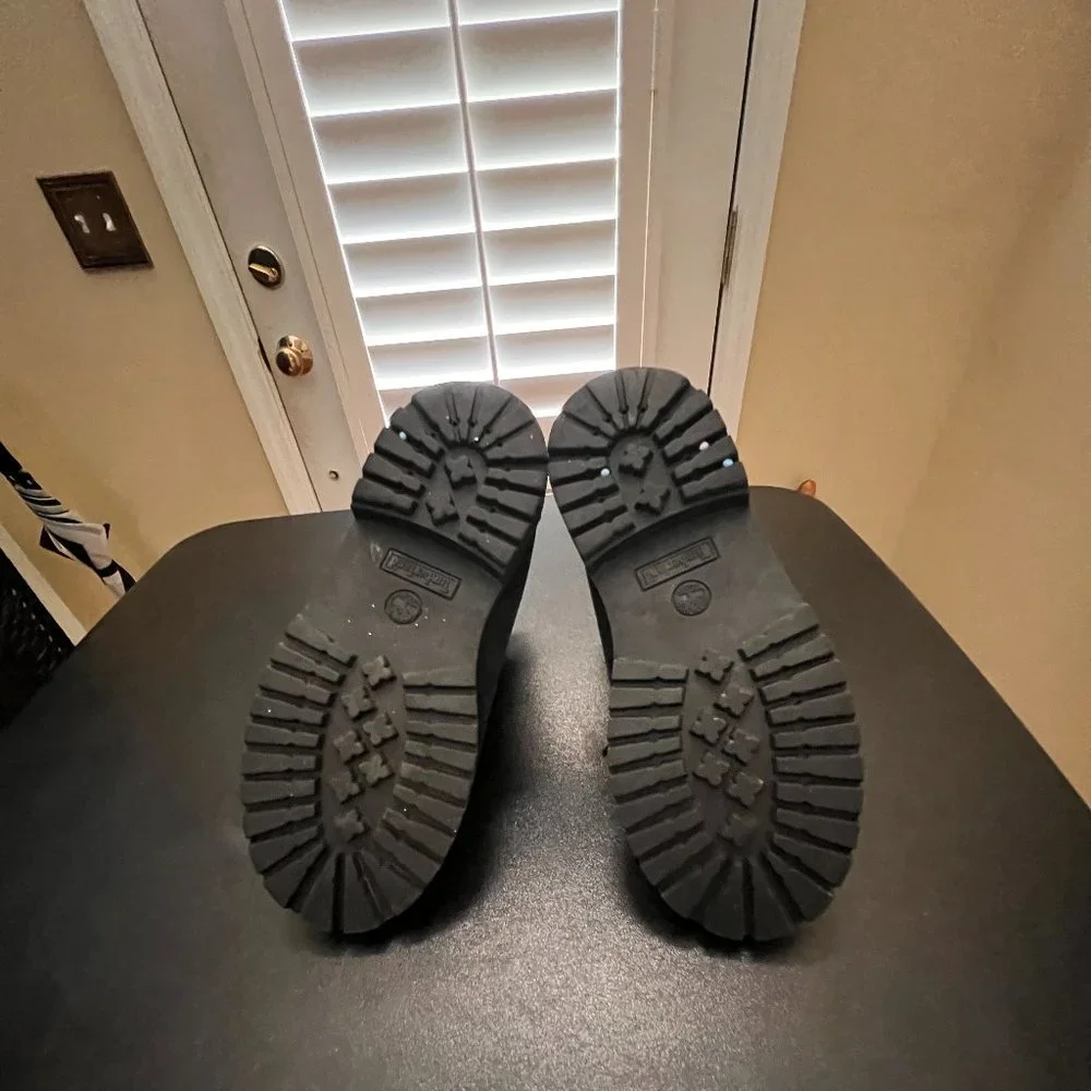 Timberland size 2.5 black 12707 boots